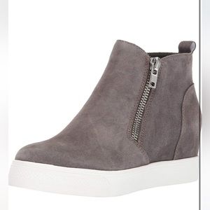 brand new (no box) steve madden wedgie sneakers sz 10